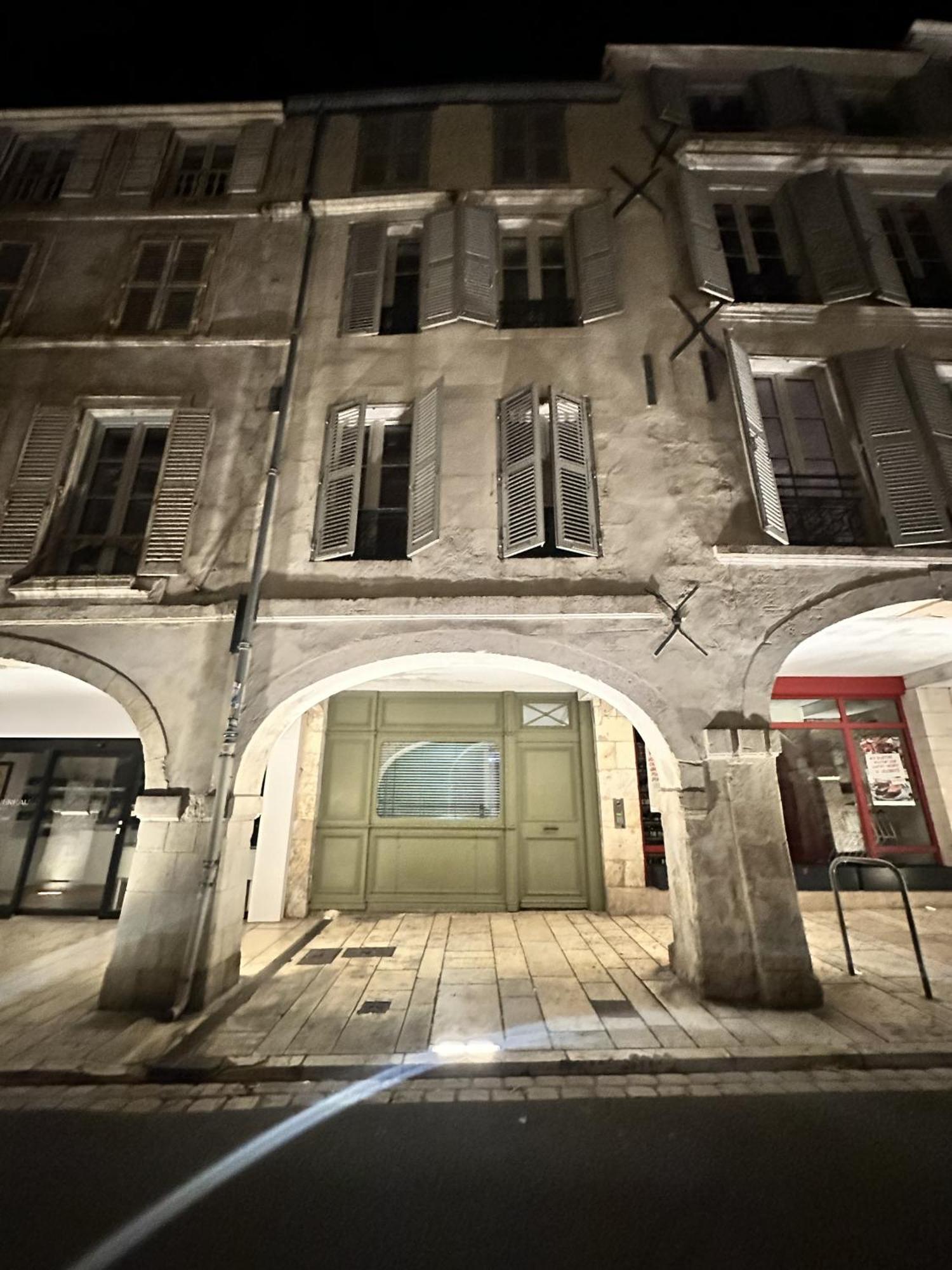 Apartmán Hyper Centre A 80M Du Vieux Marche, T2 Calme Vue Sur Les Toits Rue Du Minage La Rochelle  Exteriér fotografie